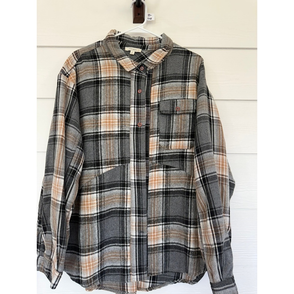 #B- 018- Umgee USA Womens XL Gray Tan Plaid Flannel Button Down Shirt WA6689